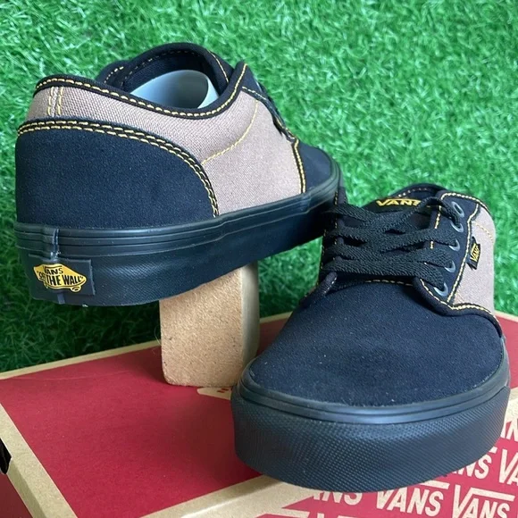 Vans Men’s Atwood Outcore Phantom/Black
VN000CX8B29
Sneakers - Picture 9 of 16